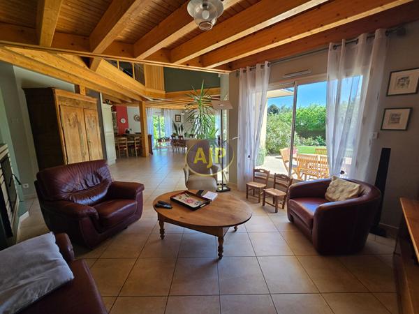 Vente maison Guemene Penfao : 313 000 € - AJP By Marie