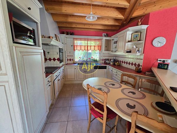Vente maison Guemene Penfao : 313 000 € - AJP By Marie
