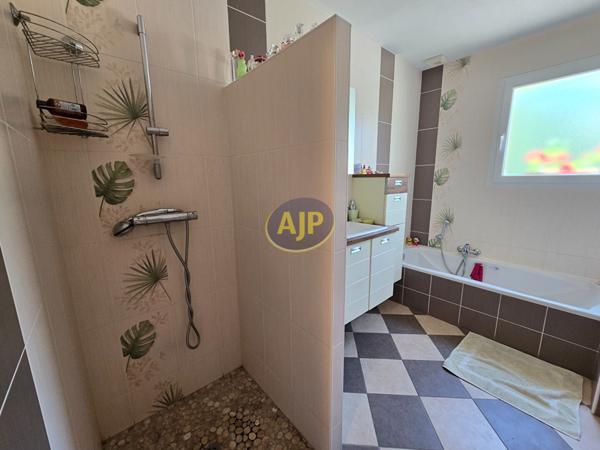 Vente maison Guemene Penfao : 313 000 € - AJP By Marie