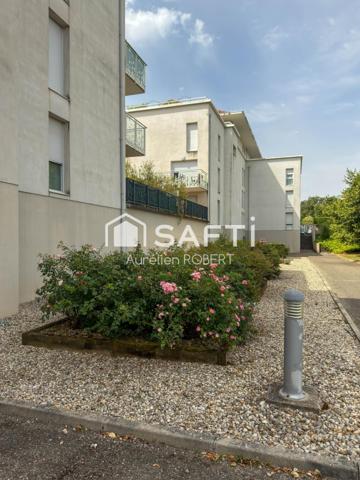 Appartement avec une belle terrasse dans une résidence sécurisée