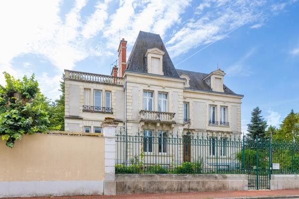 Hôtel particulier Sancoins - CHER