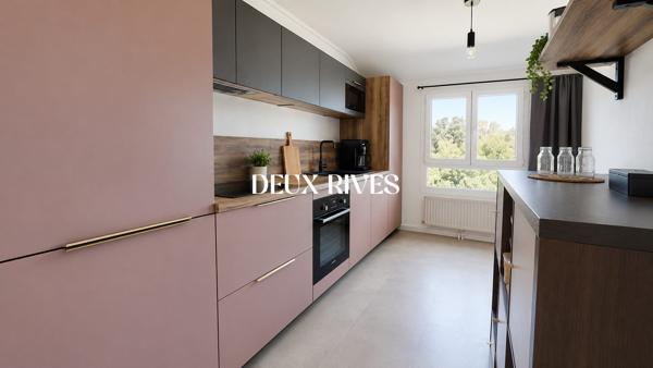 Duplex Familial 3 Chambres – Dernier Étage, Garage, Parc Paysagé et Toutes Commodités à Pied