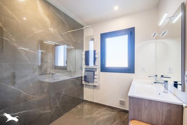 Maison à vendre |                                       Azur |                                        7 pièces  |  188 m²