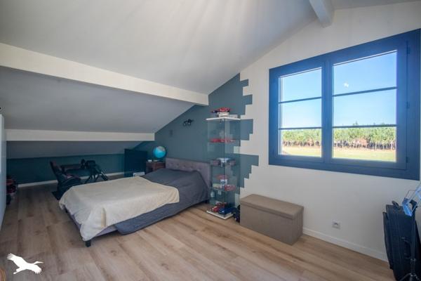 Maison à vendre |                                       Azur |                                        7 pièces  |  188 m²