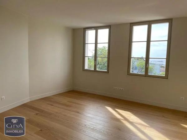 Appartement à louer 4 pièces 96m²