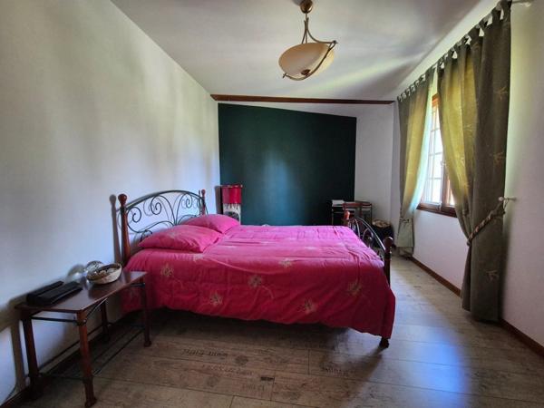 Vente Maison 6 pièces 146 m2 à Chasteaux