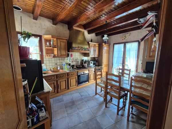 Vente Maison 6 pièces 146 m2 à Chasteaux