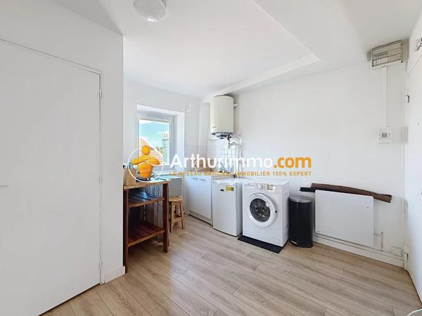 Vente                                                      Appartement
                        
                     2 pièces                      27 m2                     à Bourgoin-Jallieu