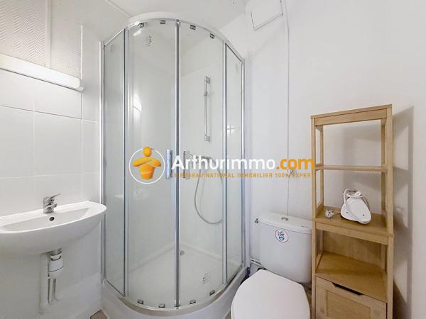 Vente                                                      Appartement
                        
                     2 pièces                      27 m2                     à Bourgoin-Jallieu
