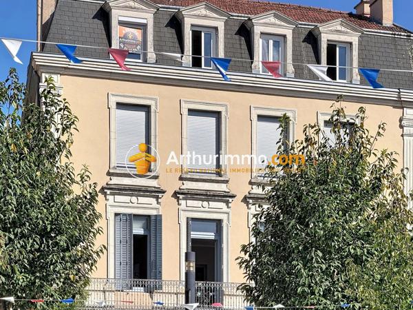 Vente                                                      Appartement
                        
                     2 pièces                      27 m2                     à Bourgoin-Jallieu