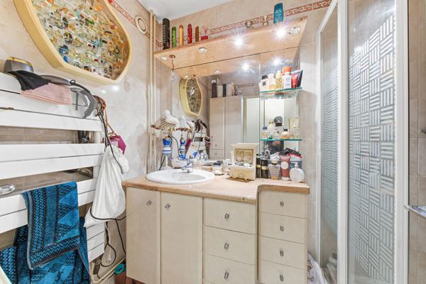 SPECIAL INVESTISSEUR Appartement type 3 proche centre balcon stationnement facile