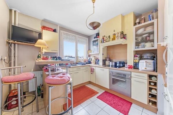 SPECIAL INVESTISSEUR Appartement type 3 proche centre balcon stationnement facile