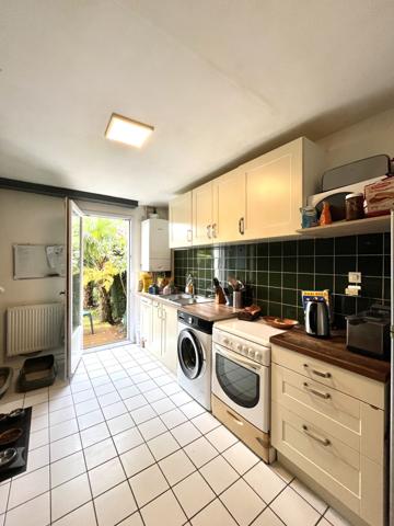 Maison bourg de SAINT-AVE 4 chambres à Vendre