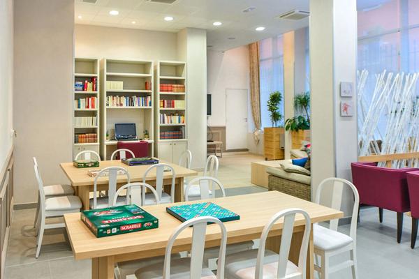 A VENDRE POUR INVEST LMNP SENIOR: Appartement 2 pièce(s) de 36.25 m2 + 10m2 de terrasse et 1 parking situé à Marseille (13003)