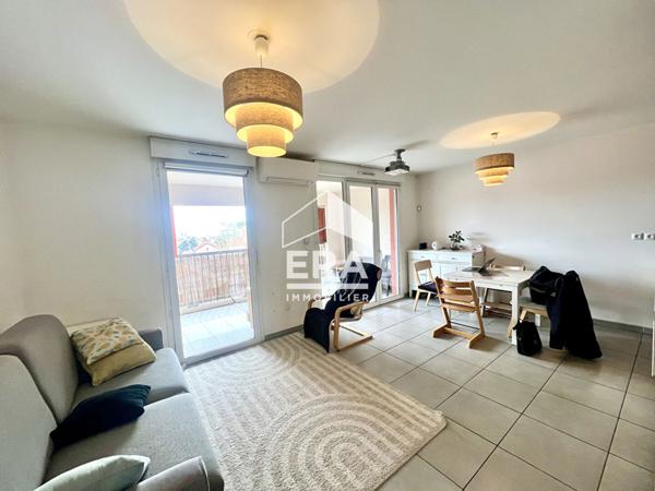 Appartement T3 avec deux terrasses et stationnement