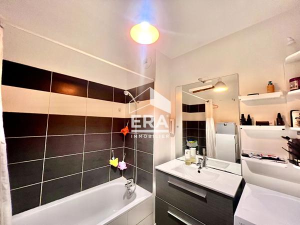 Appartement T3 avec deux terrasses et stationnement