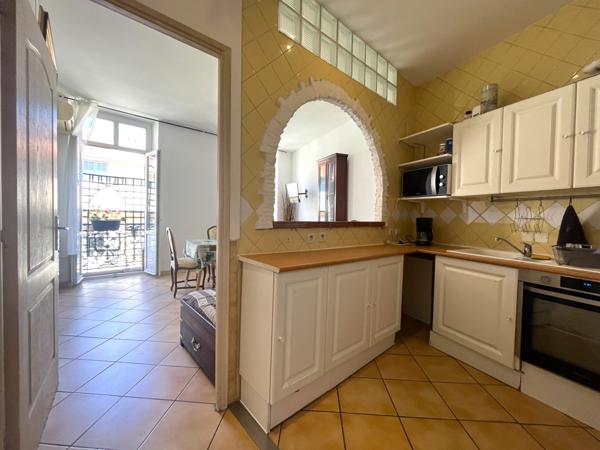 Nice (06000) APPARTEMENT EN DERNIER ETAGE HYPER CENTRE