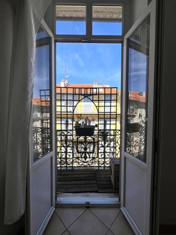 Nice (06000) APPARTEMENT EN DERNIER ETAGE HYPER CENTRE