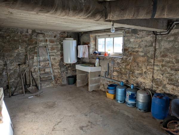 SAINT CARADEC TREGOMEL MAISON DE CARACTÈRE EN REZ DE CHAUSSEE SURELEVE 5 PIÈCES DE 105M² ENVIRON PARCELLE DE 1575M²