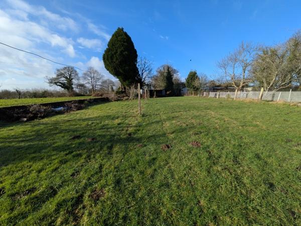 SAINT CARADEC TREGOMEL MAISON DE CARACTÈRE EN REZ DE CHAUSSEE SURELEVE 5 PIÈCES DE 105M² ENVIRON PARCELLE DE 1575M²