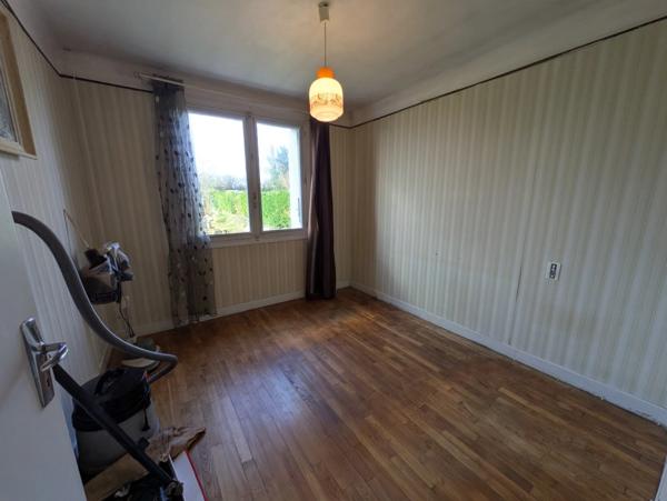 SAINT CARADEC TREGOMEL MAISON DE CARACTÈRE EN REZ DE CHAUSSEE SURELEVE 5 PIÈCES DE 105M² ENVIRON PARCELLE DE 1575M²