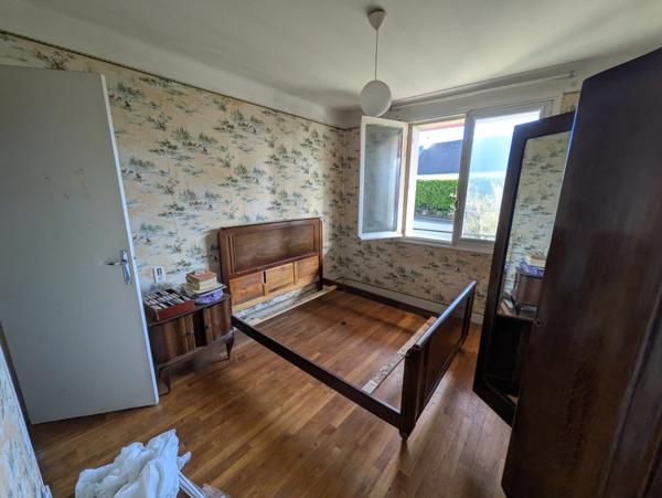 SAINT CARADEC TREGOMEL MAISON DE CARACTÈRE EN REZ DE CHAUSSEE SURELEVE 5 PIÈCES DE 105M² ENVIRON PARCELLE DE 1575M²