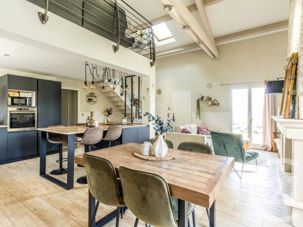Maison à vendre  6 pièces - 120 m 2   JASSANS RIOTTIER  - 01