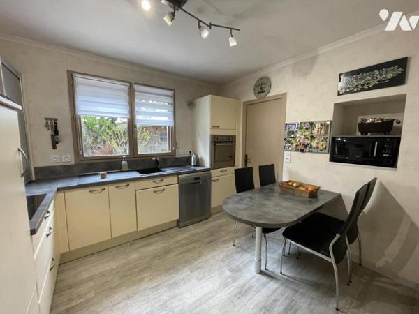 A VENDRE à LES SORINIERES - Maison d'habitation d'env 137 m² sur 495m² de terrain