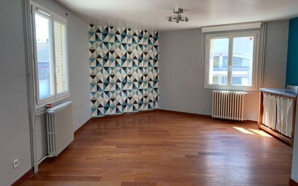 Appartement à louer    3 pièces • 78 m2 Le Creusot