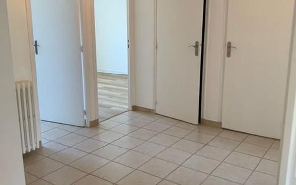 Appartement à louer    3 pièces • 78 m2 Le Creusot