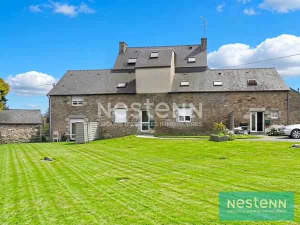 Immeuble de rapport, 5 logements loués, à 1,5 km du bourg de QUINTIN