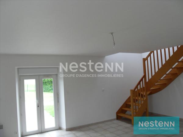 Immeuble de rapport, 5 logements loués, à 1,5 km du bourg de QUINTIN