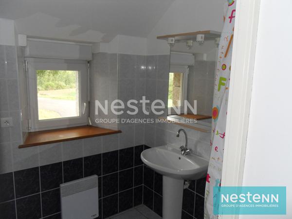 Immeuble de rapport, 5 logements loués, à 1,5 km du bourg de QUINTIN