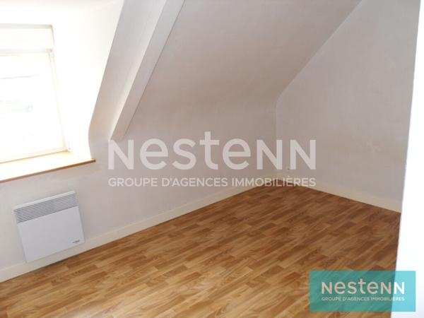 Immeuble de rapport, 5 logements loués, à 1,5 km du bourg de QUINTIN