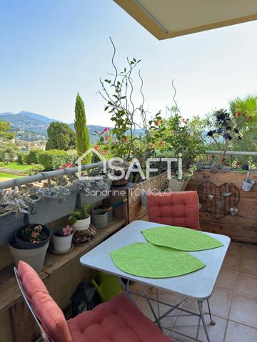 Appartement T2 entièrement rénové dans résidence sécurisée.