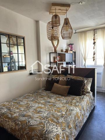 Appartement T2 entièrement rénové dans résidence sécurisée.