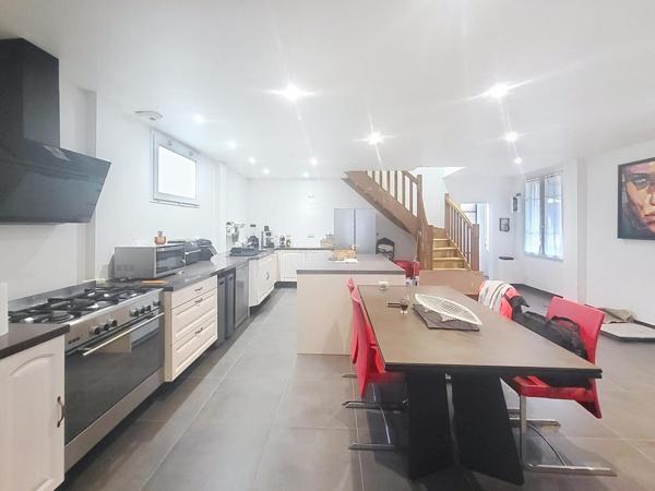 Une maison où il fait bon vivre, entre nature et confort moderne