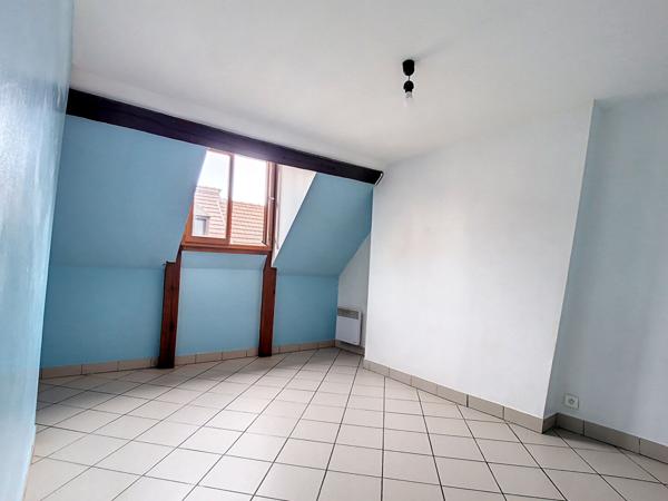 Appartement 3 pieces + mezzanine a vendre a Etampes saint martin proche gare.