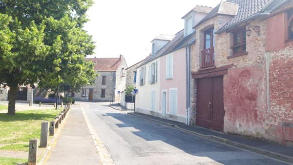 Appartement 3 pieces + mezzanine a vendre a Etampes saint martin proche gare.