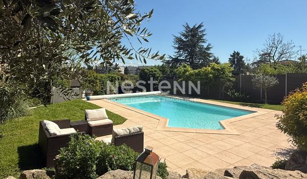 Ecully Maison de charme de 150m2 avec 4 chambres dont 1 en sous sol,  jardin et piscine
