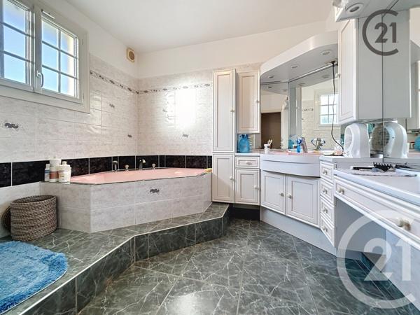 Maison à vendre  8 pièces - 144 m2 SARRY - 51