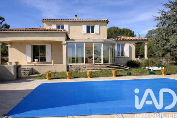 Maison à vendre 5 pièces 186 m² Saint-Maximin-la-Sainte-Baume