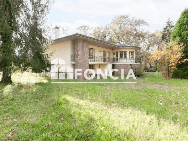 À vendre Maison 8 pièces 250.22 m² - Mont-de-marsan 40000