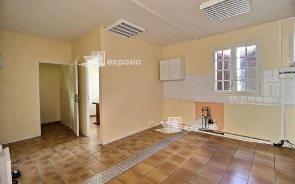 Maison à vendre    5 pièces • 220 m2 Morlaàs