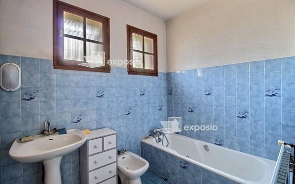 Maison à vendre    5 pièces • 220 m2 Morlaàs