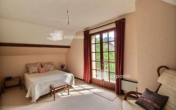 Maison à vendre    5 pièces • 220 m2 Morlaàs