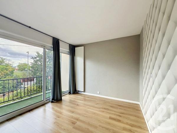 Maison à vendre  8 pièces - 137,14 m 2   LE CENDRE  - 63