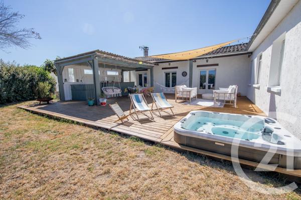 Maison à vendre  7 pièces - 146,16 m 2   ST MEDARD EN JALLES  - 33