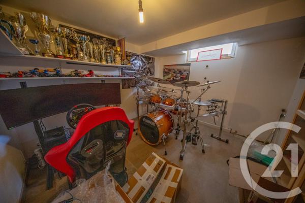 Maison à vendre  7 pièces - 146,16 m 2   ST MEDARD EN JALLES  - 33