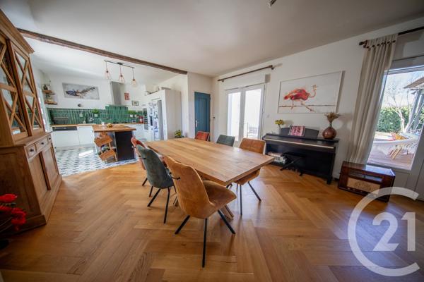 Maison à vendre  7 pièces - 146,16 m 2   ST MEDARD EN JALLES  - 33